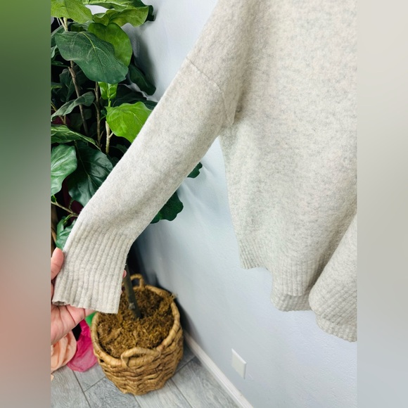 All Saints Alpha V-Neck Wool Blend Long Sleeve Pull-over Sweater Womens Size S - Picture 5 of 7